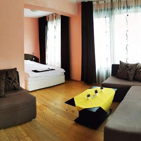 Apartments Black Horse Pamporovo Buitenkant foto