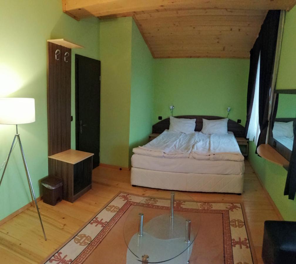 Apartments Black Horse Pamporovo Buitenkant foto