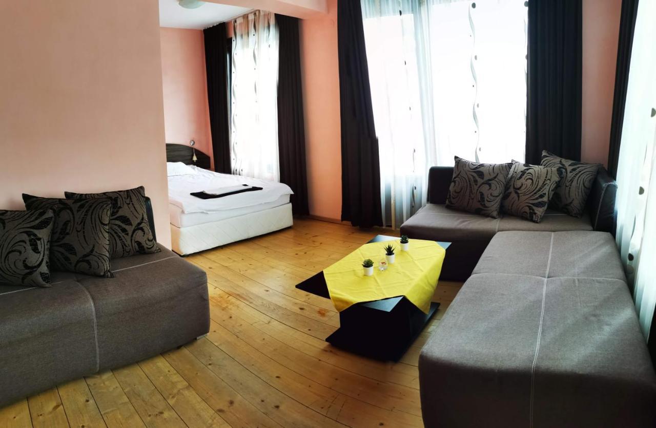 Apartments Black Horse Pamporovo Buitenkant foto