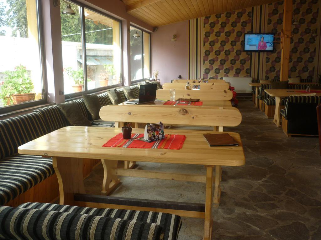 Apartments Black Horse Pamporovo Buitenkant foto